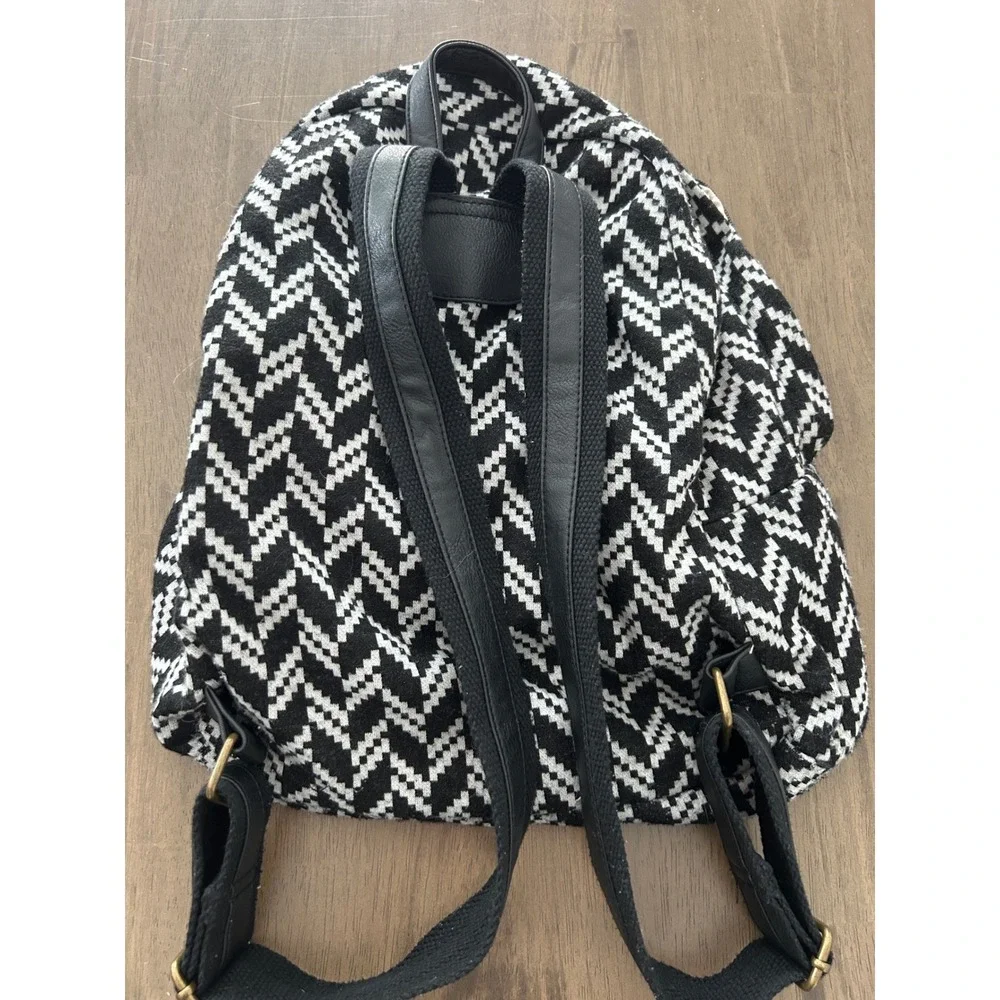 Steve Madden Black White Chevron Woven Backpack Zig Zag Cotton Faux Leather Trim